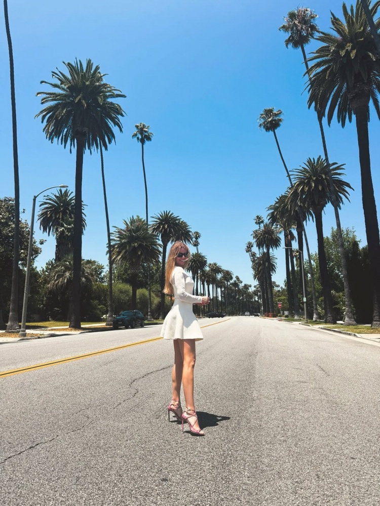 开云体育网址-波兰铁锤戈塔特晒夫妻合照并宣布喜讯：我快要当爸爸了❤️🔥