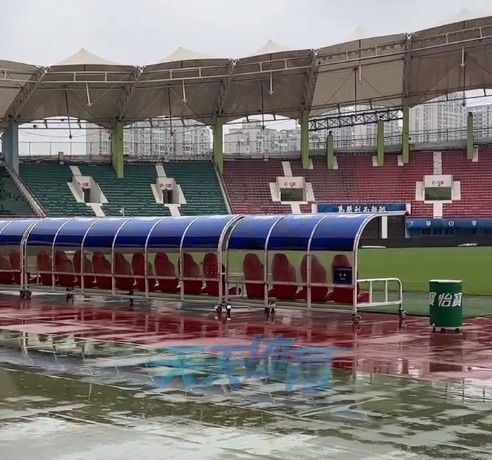 京媒：郑州大雨，河南队、国安队赛前踩场训练全部确认取消