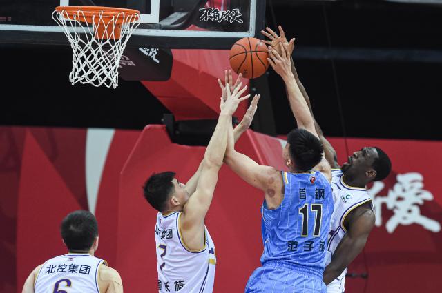 最新开云体育网址入口-核心缺席仍能笑傲同城德比 雅尼斯归来令首钢还魂