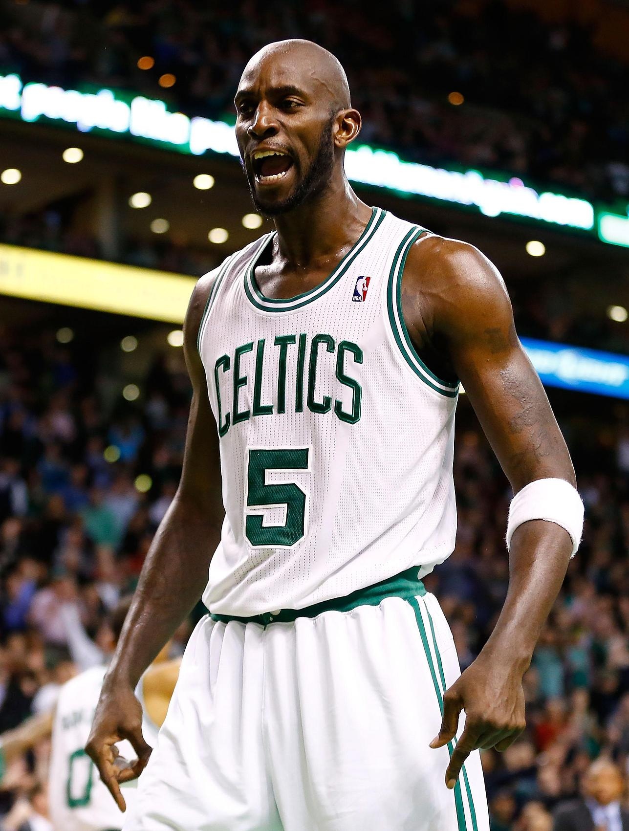 NBA球员收入哪家强?乔丹45亿居首 LBJ压奥胖 科五库六&三少前十