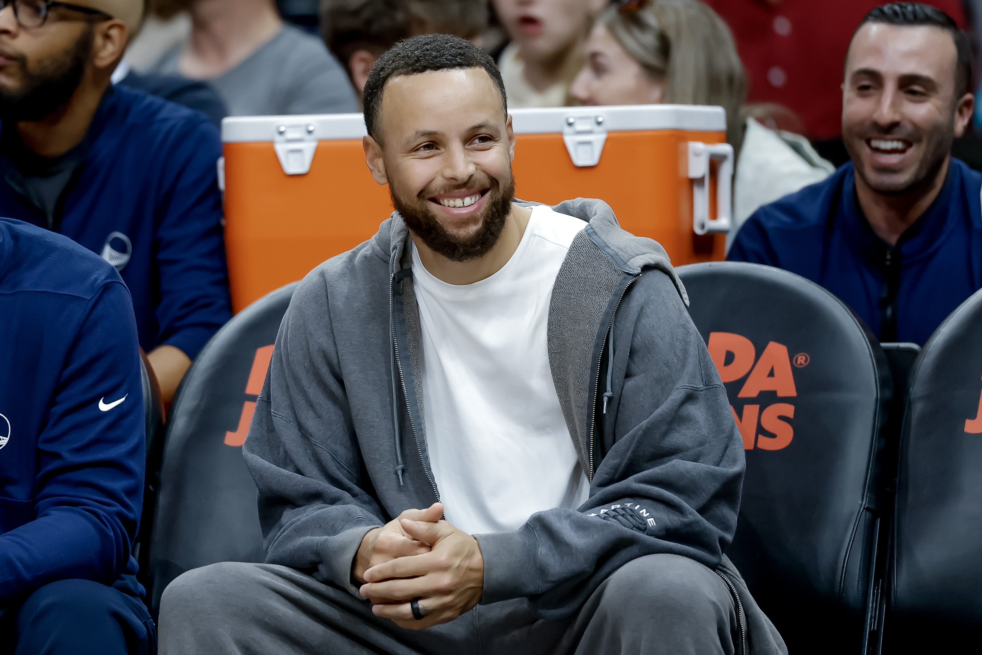 NBA球员收入哪家强?乔丹45亿居首 LBJ压奥胖 科五库六&三少前十